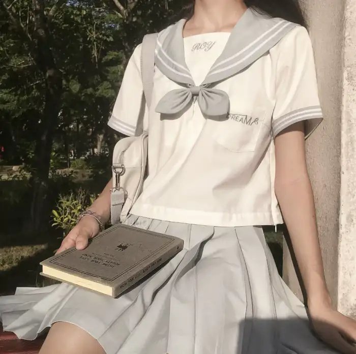 李佩西与五大王国的守护者